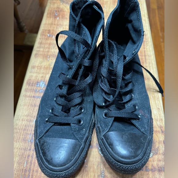 Converse - Picture 3 of 6